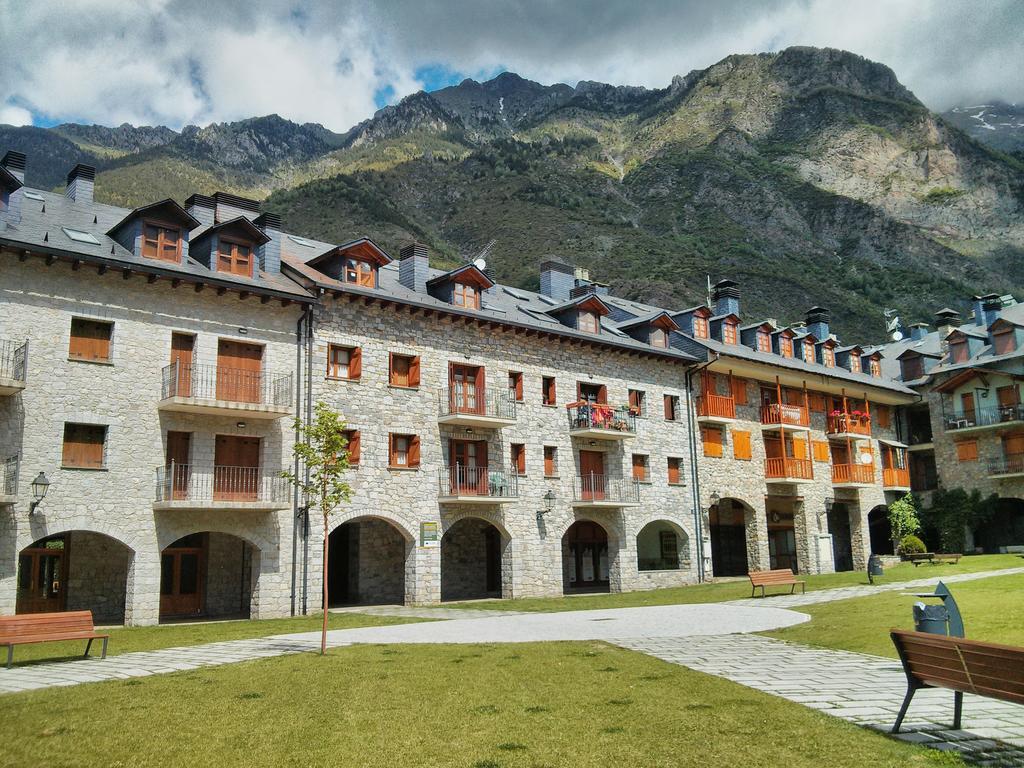 Apartamento Lamatriz Dequin Edificio Sayo 8 Benasque Εξωτερικό φωτογραφία