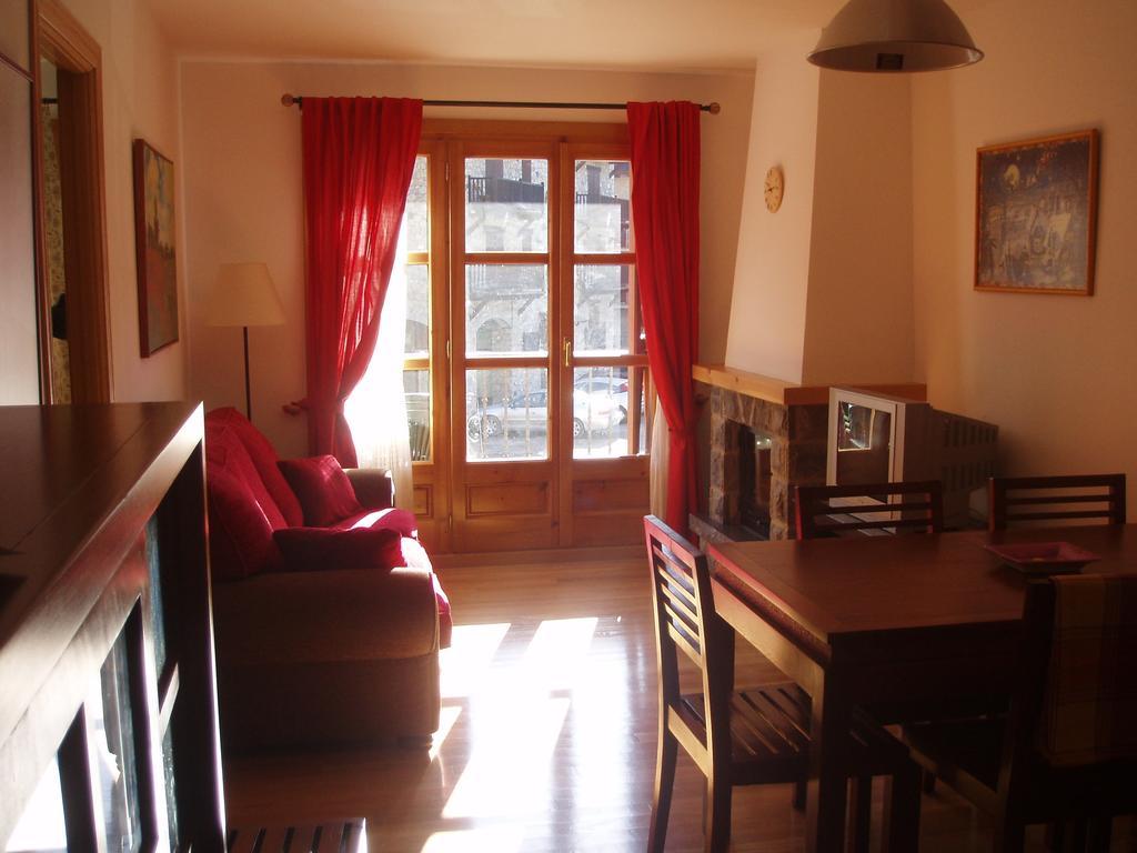 Apartamento Lamatriz Dequin Edificio Sayo 8 Benasque Εξωτερικό φωτογραφία